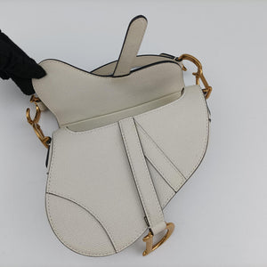 Pre-owned Christian Dior Saddle White Leather handbag | stylenewstar