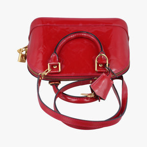 Pre-owned Louis Vuitton Alma BB pomme d'amour Monogram Vernis M91606 shoulderbag | stylenewstar