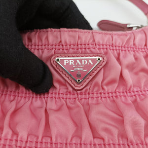 Pre-owned Prada gather Pink nylon 1NE204 handbag | stylenewstar