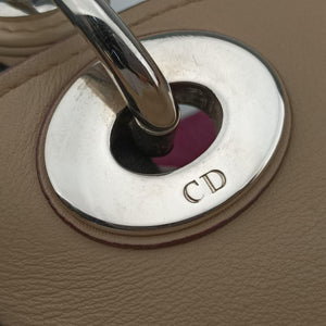 Pre-owned Christian Dior Diorissimo Beige Leather shoulderbag | stylenewstar