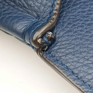 Pre-owned Ferragamo Studio Navy Grained Calfskin 21H159 shoulderbag | stylenewstar