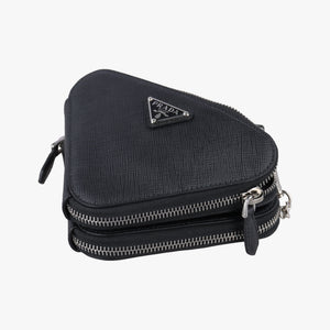 Pre-owned Prada Triangle Logo Plate Black SAFFIANO Leather 1NR015 shoulderbag | stylenewstar