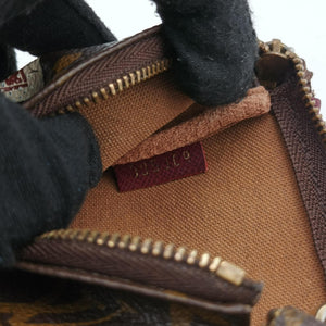 Pre-owned Louis Vuitton Mini Pochette Accessoires Brown Monogram Canvas M63798 handbag | stylenewstar