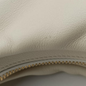 Vintage Gucci Attache G-Shaped Hook White Leather 702823 shoulderbag | stylenewstar