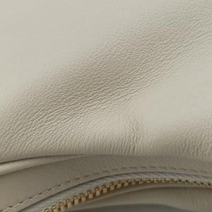 Vintage Gucci Attache G-Shaped Hook White Leather 702823 shoulderbag | stylenewstar