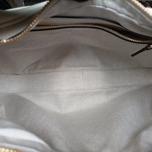 Vintage Gucci Attache G-Shaped Hook White Leather 702823 shoulderbag | stylenewstar