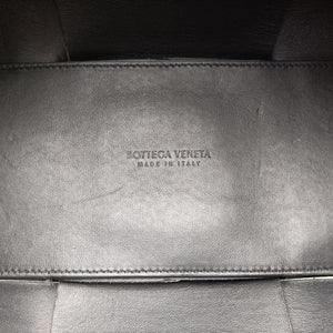 Vintage Bottega Veneta The Arcotote White lambskin handbag | stylenewstar