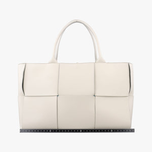 Vintage Bottega Veneta The Arcotote White lambskin handbag | stylenewstar