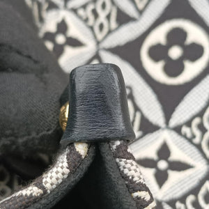 Vintage Louis Vuitton SINCE1854 On the Go GM Black×White jacquard canvas x leather M57207 shoulderbag | stylenewstar