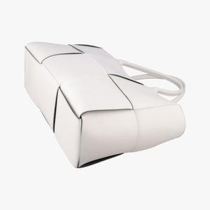 Pre-owned Bottega Veneta The Arcotote White lambskin handbag | stylenewstar