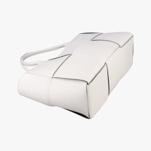 Pre-owned Bottega Veneta The Arcotote White lambskin handbag | stylenewstar