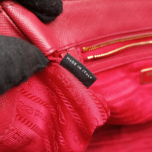 Pre-owned Prada Galleria Red SAFFIANO Leather BN1874 handbag | stylenewstar
