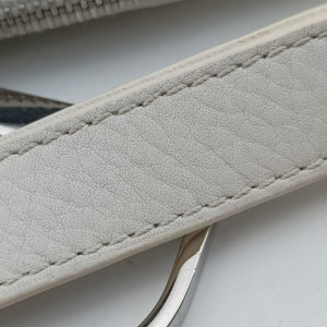 Pre-owned Christian Dior D Pendant White Leather shoulderbag | stylenewstar