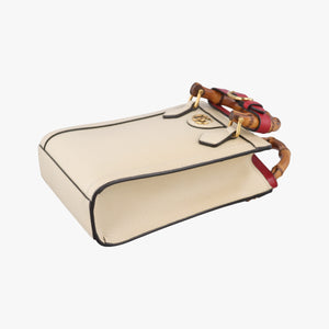 Pre-owned Gucci Diana Bamboo White Leather 739079 shoulderbag | stylenewstar