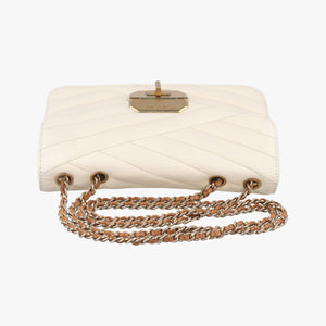 Vintage Chanel Mademoiselle 2.55 Gabrielle Flap Chevron White lambskin A66839 shoulderbag | stylenewstar