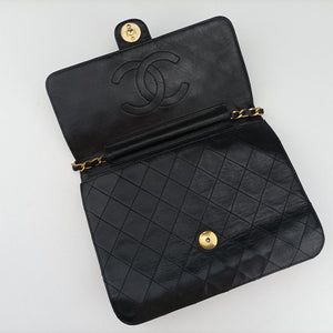Pre-owned Chanel Matelasse 25 Push Lock Chain Black lambskin A03570 shoulderbag | stylenewstar