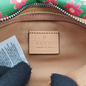 Pre-owned Gucci kids GG Top strawberry Print Green × Multi canvas 502095 bum bag/waist bag | stylenewstar