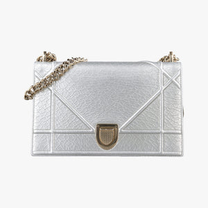 Pre-owned Christian Dior Diorama Silver Leather shoulderbag | stylenewstar