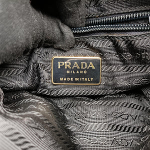 Pre-owned Prada quilted tessuto Green Nylon x leather shoulderbag | stylenewstar