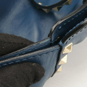 Pre-owned Valentino Rockstud Navy Leather shoulderbag | stylenewstar
