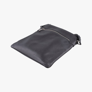 Pre-owned Louis Vuitton SASHA Grey TAIGA M32630 shoulderbag | stylenewstar