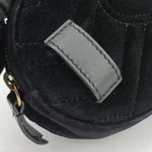 Pre-owned Gucci GG Marmont Black velour 476484 bum bag/waist bag | stylenewstar