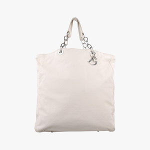 Pre-owned Christian Dior Cannage Dior Soft Shopping White lambskin handbag | stylenewstar