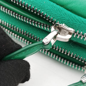 Pre-owned Prada triangle mini Green Leather 1NR015 shoulderbag | stylenewstar