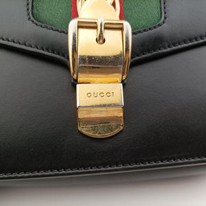 Pre-owned Gucci Sylvie Black Leather 421882 shoulderbag | stylenewstar