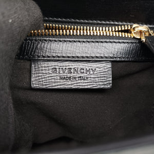 Pre-owned Givenchy Pandora Black Leather shoulderbag | stylenewstar