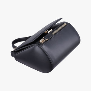 Pre-owned Givenchy Pandora Black Leather shoulderbag | stylenewstar