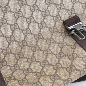 Secondhand Gucci GG Supreme Double Buckle Beige × Dark Brown PVC coated canvas 122373 shoulderbag | stylenewstar