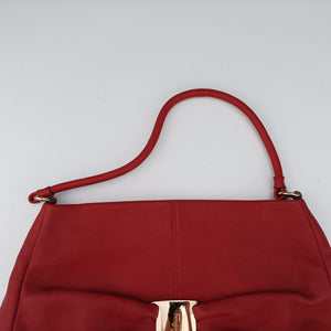 Pre-owned Ferragamo Vara Ribbon Red calfskin shoulderbag | stylenewstar