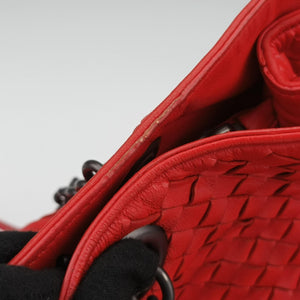 Pre-owned Bottega Veneta Intrecciato Red lambskin shoulderbag | stylenewstar