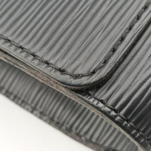 Pre-owned Louis Vuitton Pochette Louise PM Noir Epi M41275 clutchbag | stylenewstar