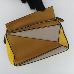 Pre-owned Loewe Puzzle mini Beige × Khaki × Yellow Leather shoulderbag | stylenewstar