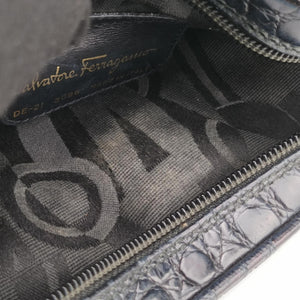 Pre-owned Ferragamo Vara Black Leather shoulderbag | stylenewstar