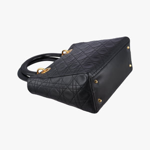 Pre-owned Christian Dior Lady Dior Black lambskin handbag | stylenewstar