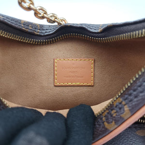 Pre-owned Louis Vuitton LOOP Brown×Beige Monogram Canvas M81098 shoulderbag | stylenewstar