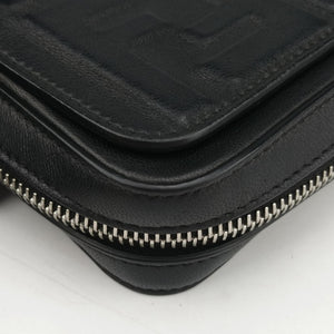 Pre-owned Fendi FF logo Black Leather 7M0299 shoulderbag | stylenewstar