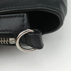 Pre-owned Fendi FF logo Black Leather 7M0299 shoulderbag | stylenewstar