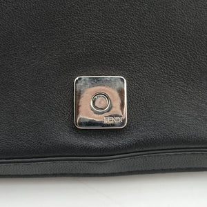 Pre-owned Fendi FF logo Black Leather 7M0299 shoulderbag | stylenewstar