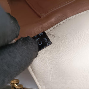 Pre-owned Gucci Broadway Pearl Bee White Leather 453778 shoulderbag | stylenewstar