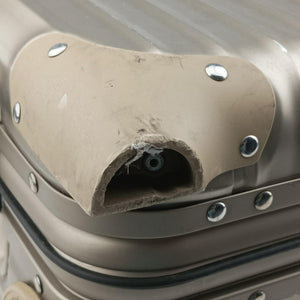 Pre-owned RIMOWA TOPAS Light Gold aluminum suitcase | stylenewstar