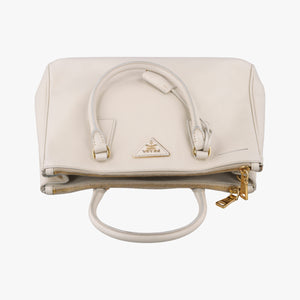 Vintage Prada Galleria White SAFFIANO Leather BN1801 shoulderbag | stylenewstar