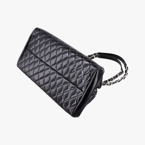 Secondhand Chanel Mademoiselle Bowling Black Patent leather A50557 shoulderbag | stylenewstar