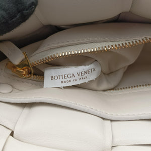 Vintage Bottega Veneta Padded CASSETTE White lambskin shoulderbag | stylenewstar