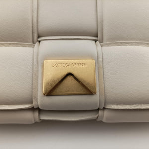 Vintage Bottega Veneta Padded CASSETTE White lambskin shoulderbag | stylenewstar