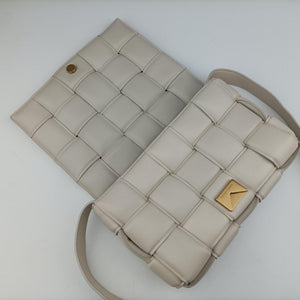 Vintage Bottega Veneta Padded CASSETTE White lambskin shoulderbag | stylenewstar
