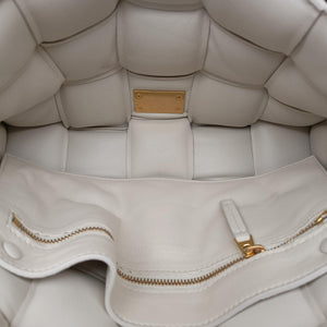 Vintage Bottega Veneta Padded CASSETTE White lambskin shoulderbag | stylenewstar